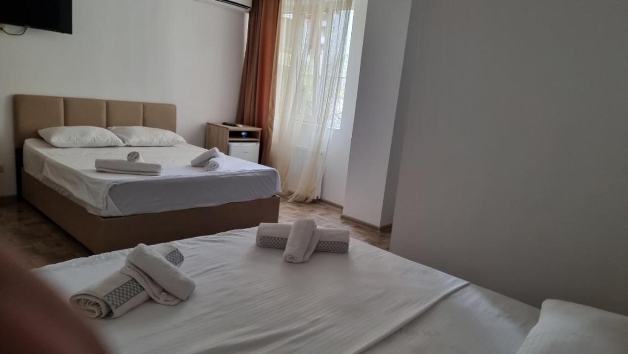 Femi Ji Hotel Batumi Exterior foto