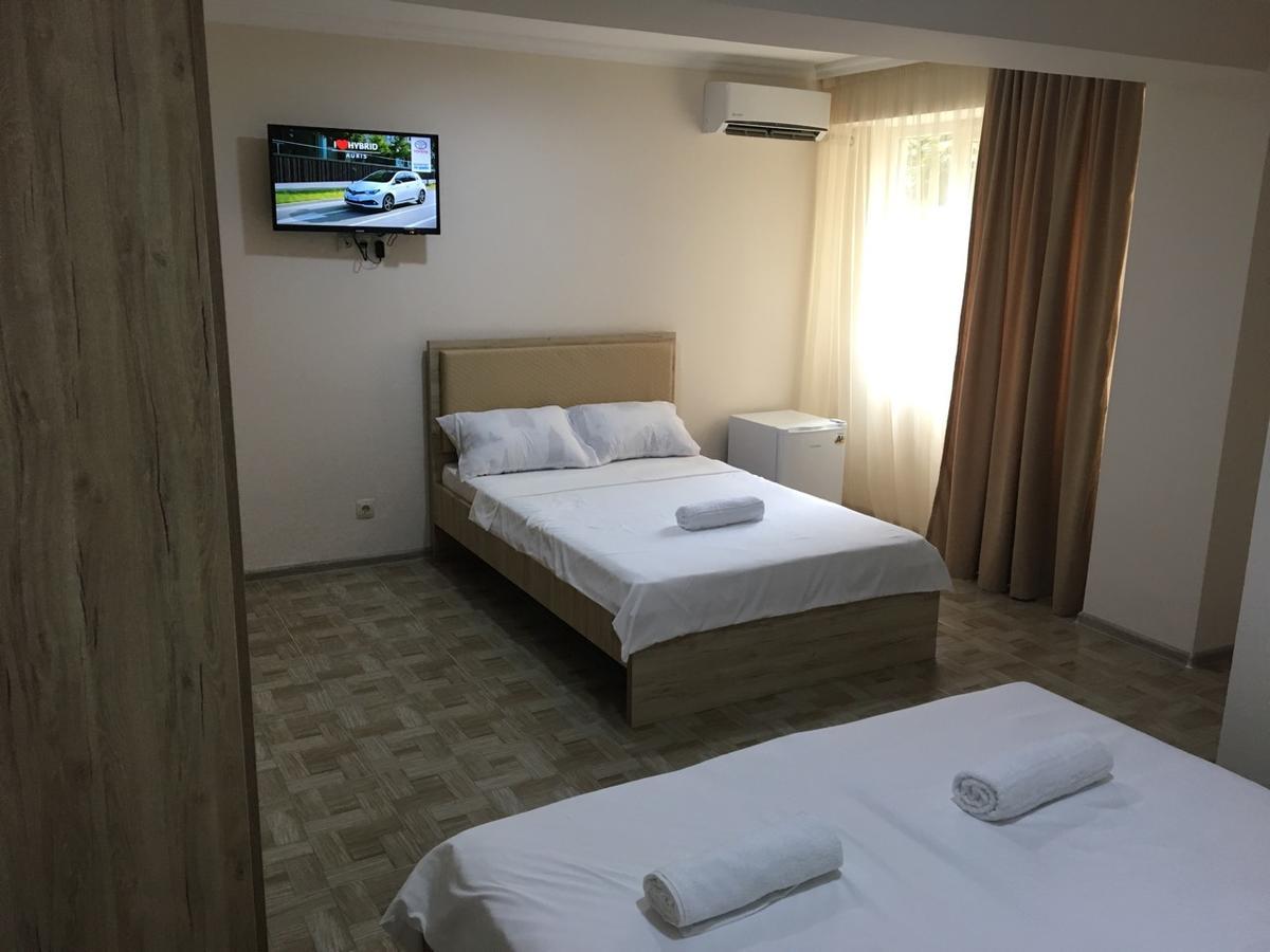 Femi Ji Hotel Batumi Exterior foto